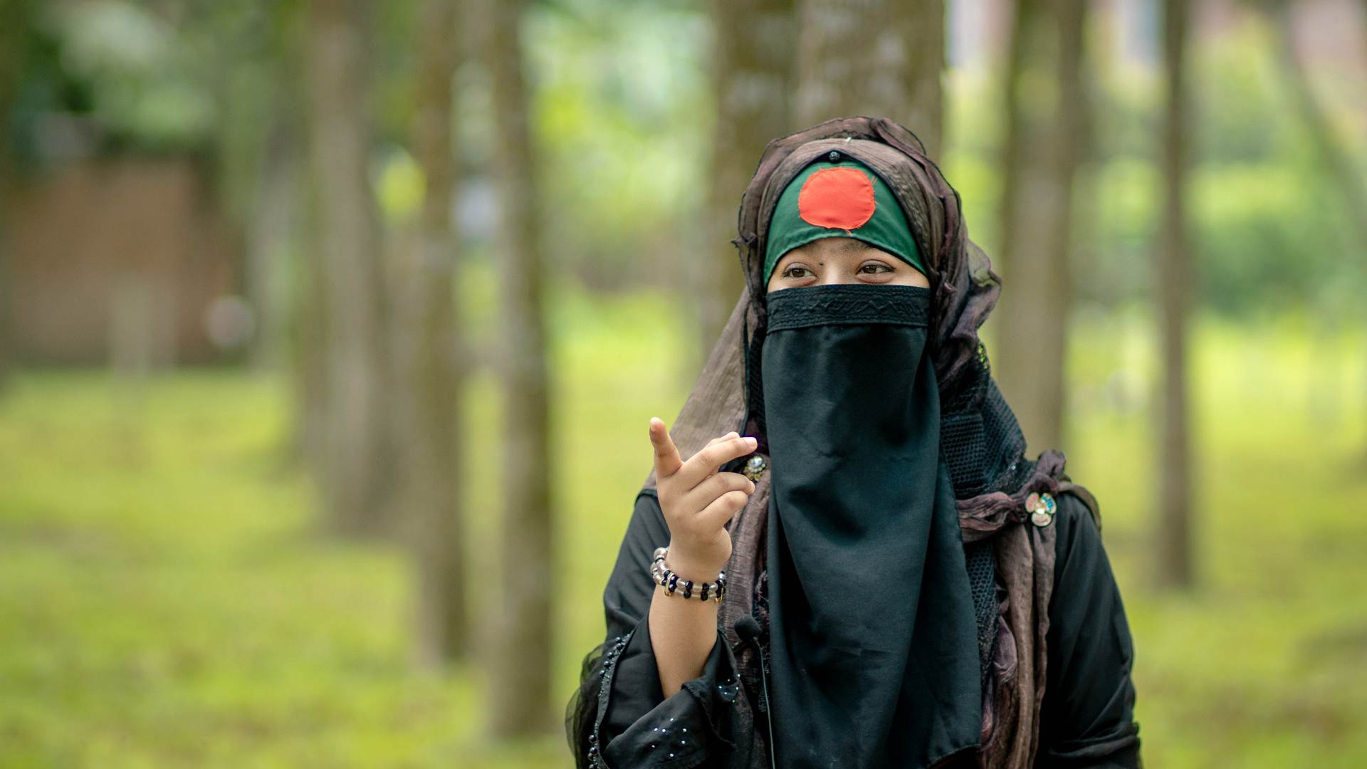 Bangladeshi Student Anika Wins Hunsaker Scholarship